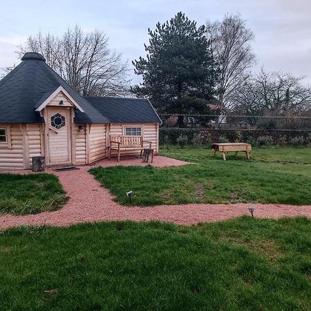 Les Cabanes Du Grand Nord Pradines  Экстерьер фото