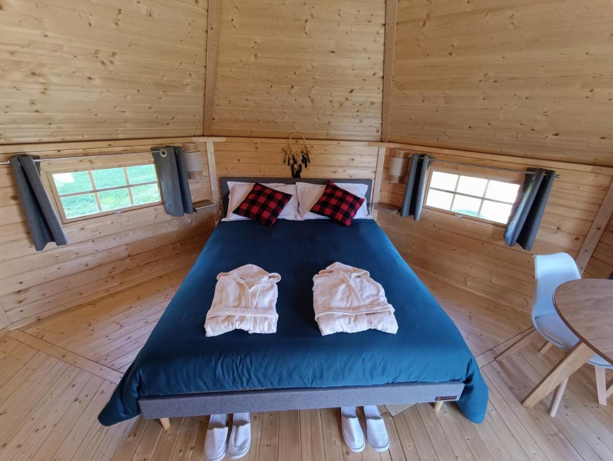 Les Cabanes Du Grand Nord Pradines  Экстерьер фото